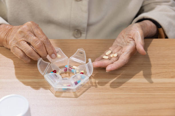 How Home Health Aides Assist with Medication Management for Seniors