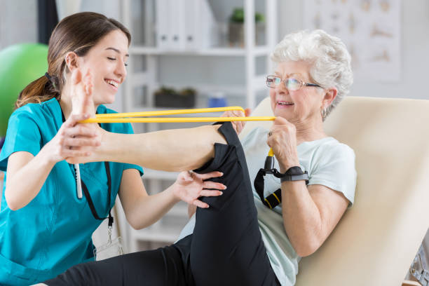 How Physical Therapy Reduces the Risk of Rehospitalization in Seniors